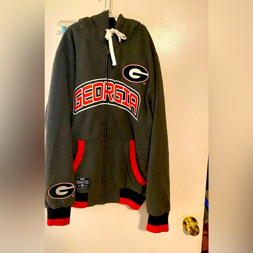 Georgia Bulldog reversible hooded jacket. Mens size large.